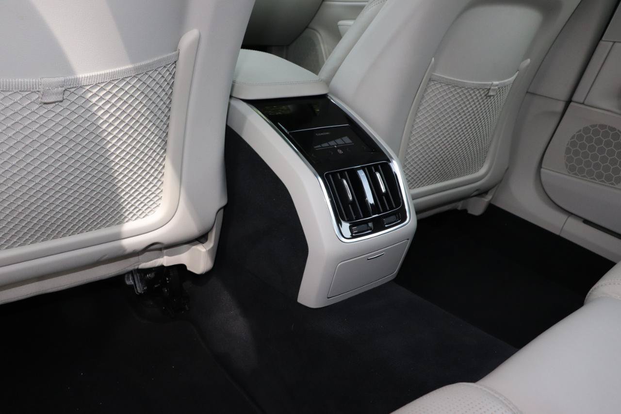 Used 2018 Volvo S90 T6 Inscription w/ Convenience Package AWD/4WD image 30