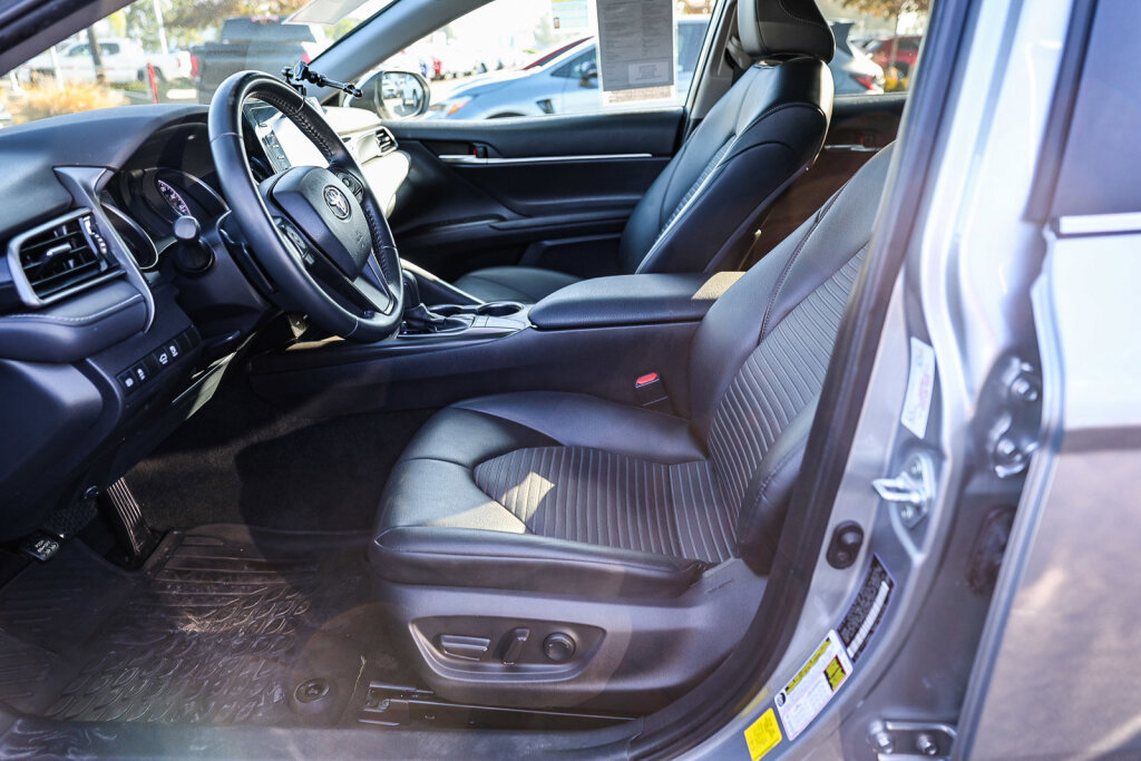 Certified 2022 Toyota Camry SE image 10