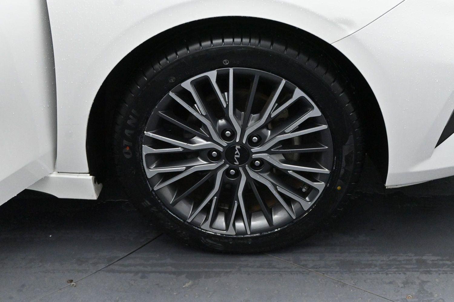 Used 2022 Kia Forte GT-Line w/ GT-Line Premium Package FWD image 32