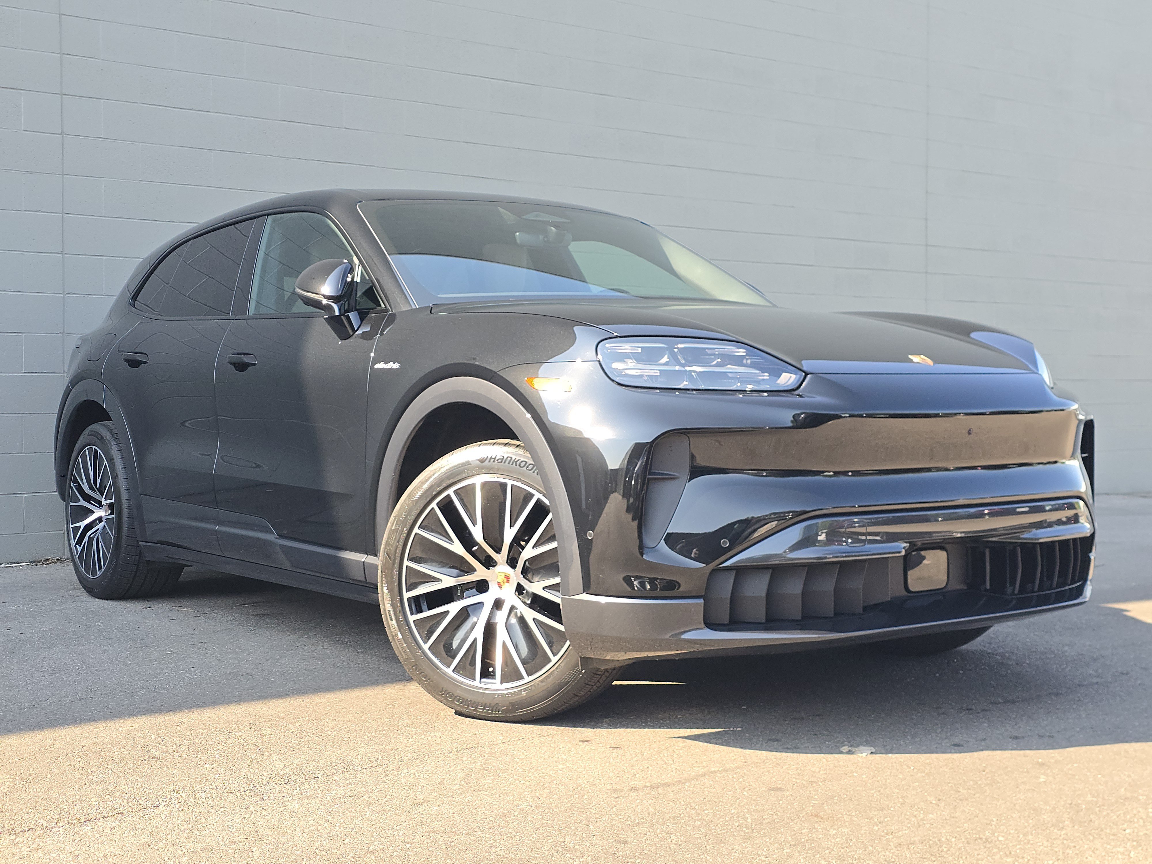 Certified 2026 Porsche Cayenne Electric AWD/4WD image 13