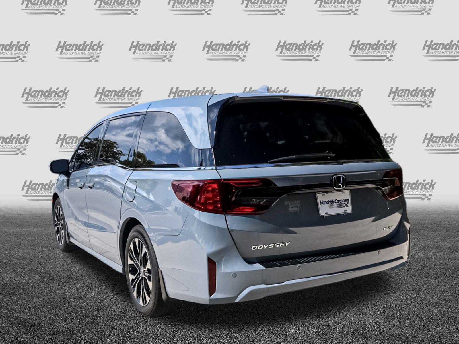 Used 2025 Honda Odyssey Elite image 8