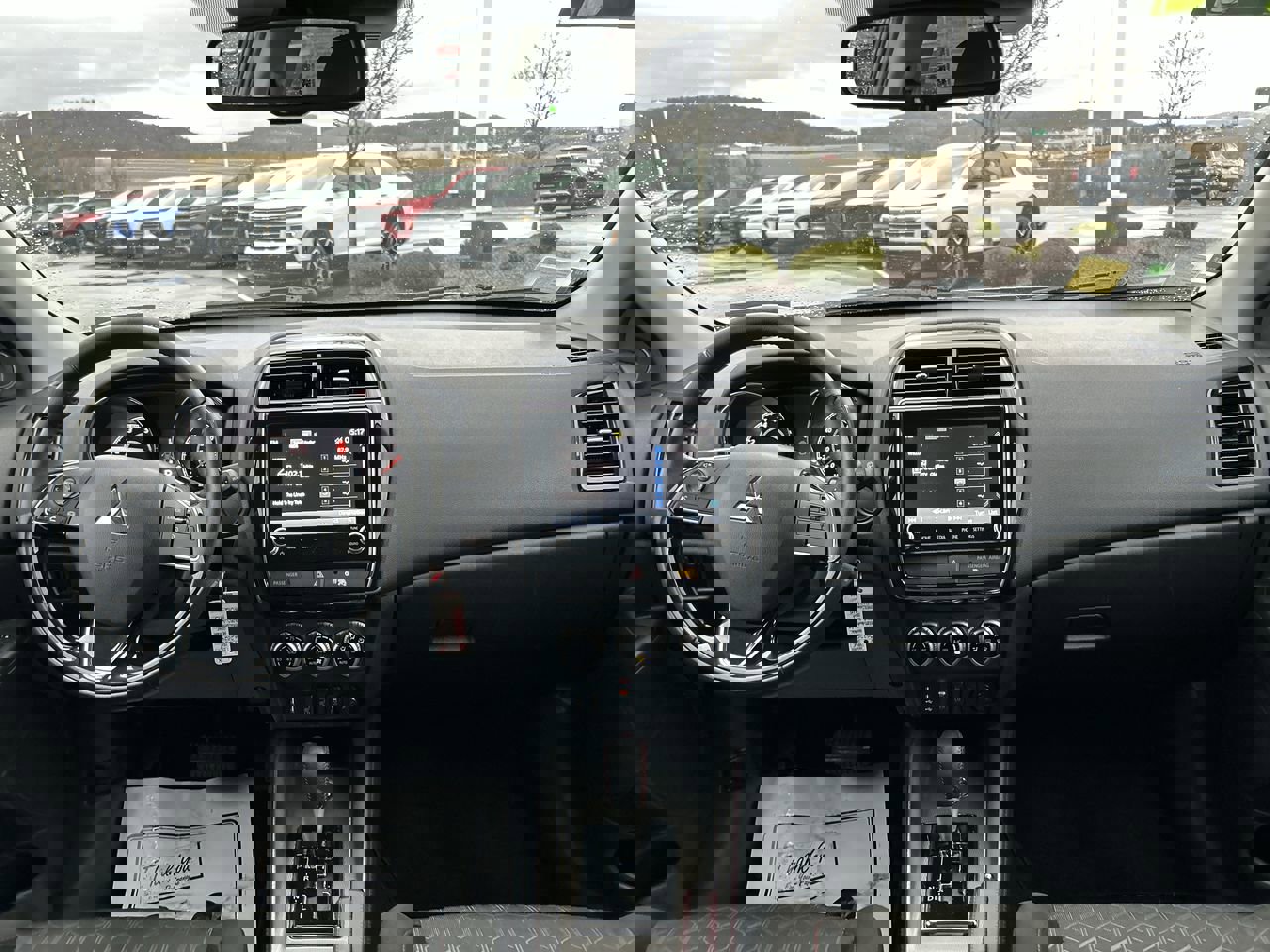 Used 2024 Mitsubishi Outlander Sport AWD image 16