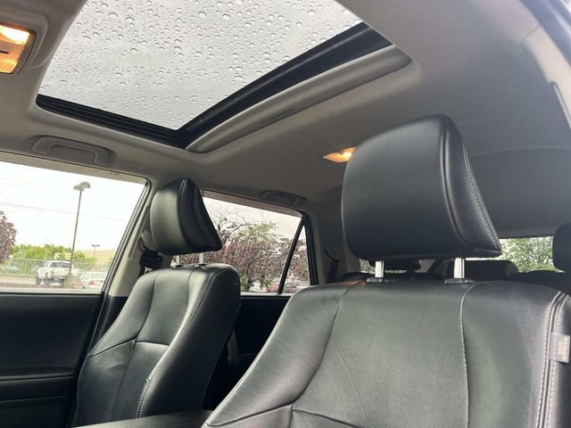Used 2017 Toyota 4Runner Limited AWD/4WD image 34