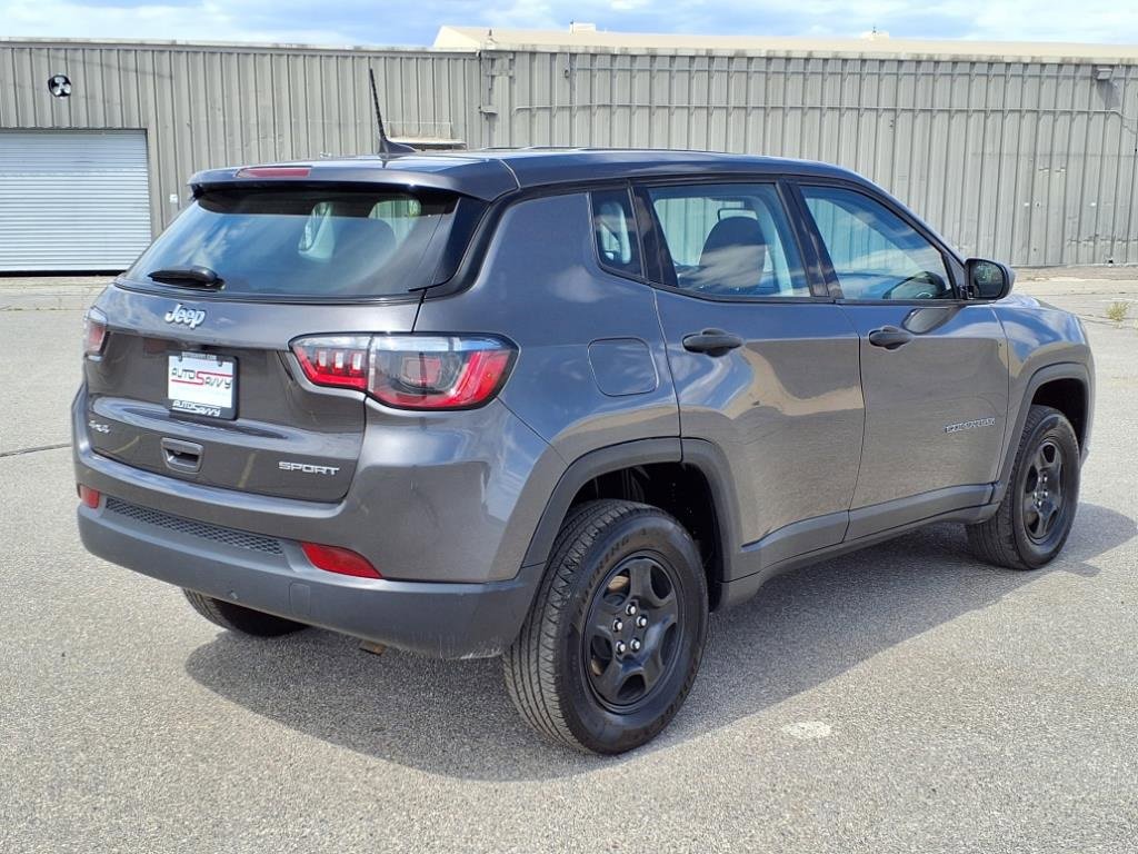 Used 2021 Jeep Compass Sport image 5