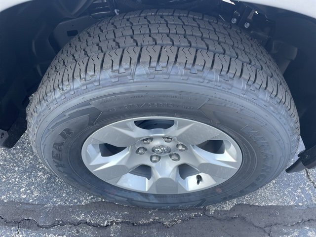 New 2026 RAM 1500 4x4 Crew Cab image 18