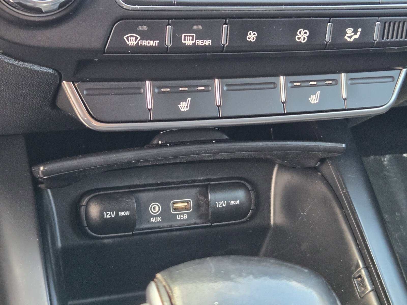 Used 2019 Kia Sorento S image 28