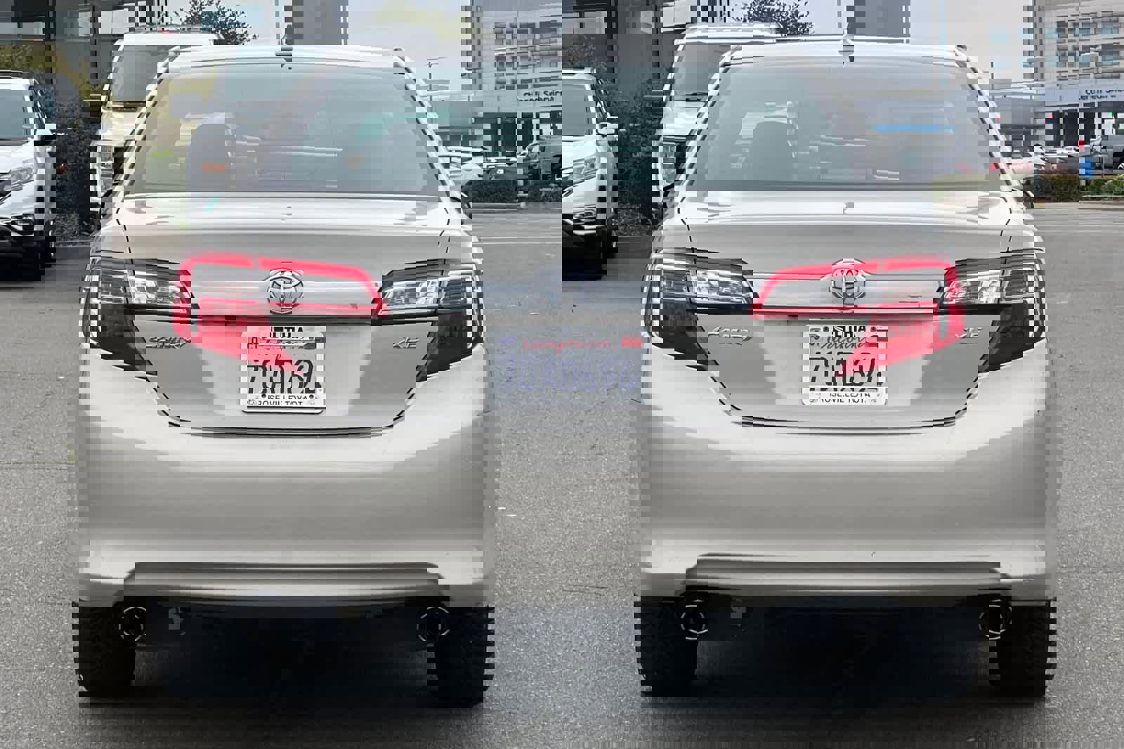 Used 2013 Toyota Camry XLE image 8