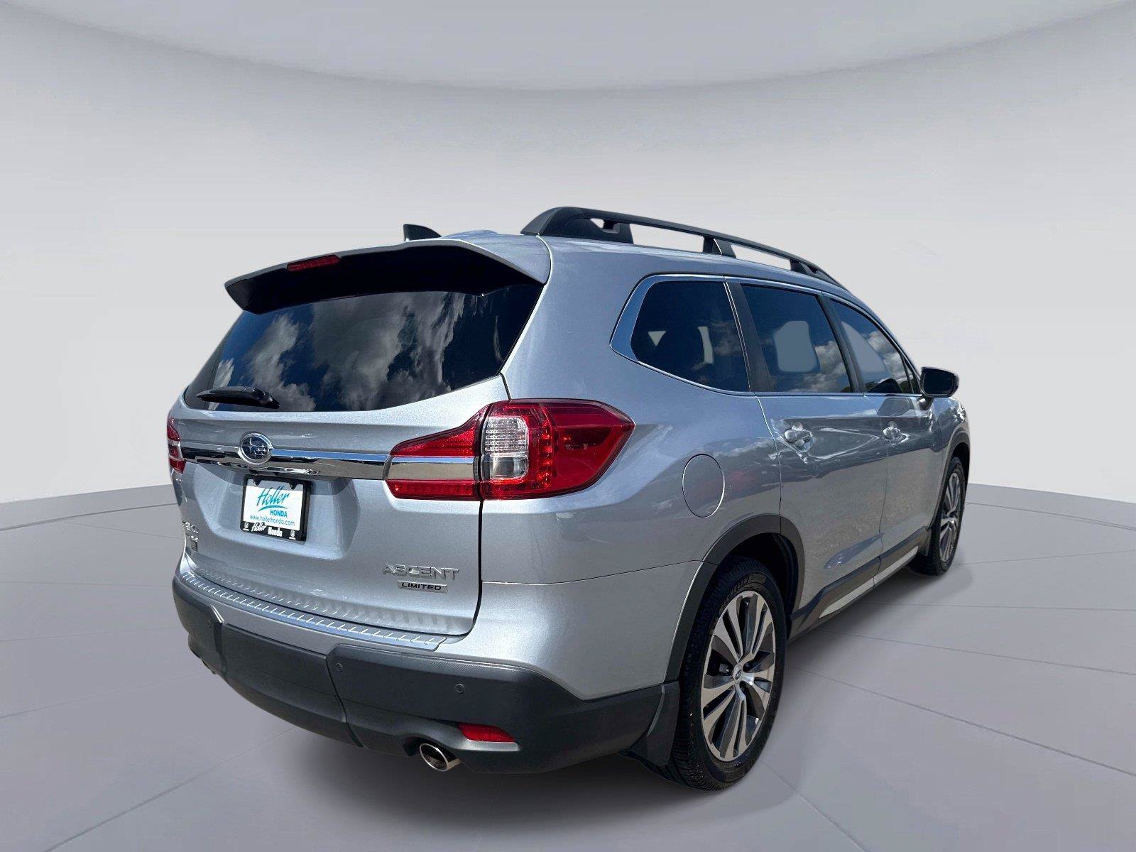 Used 2021 Subaru Ascent Limited w/ Technology Package AWD/4WD image 4