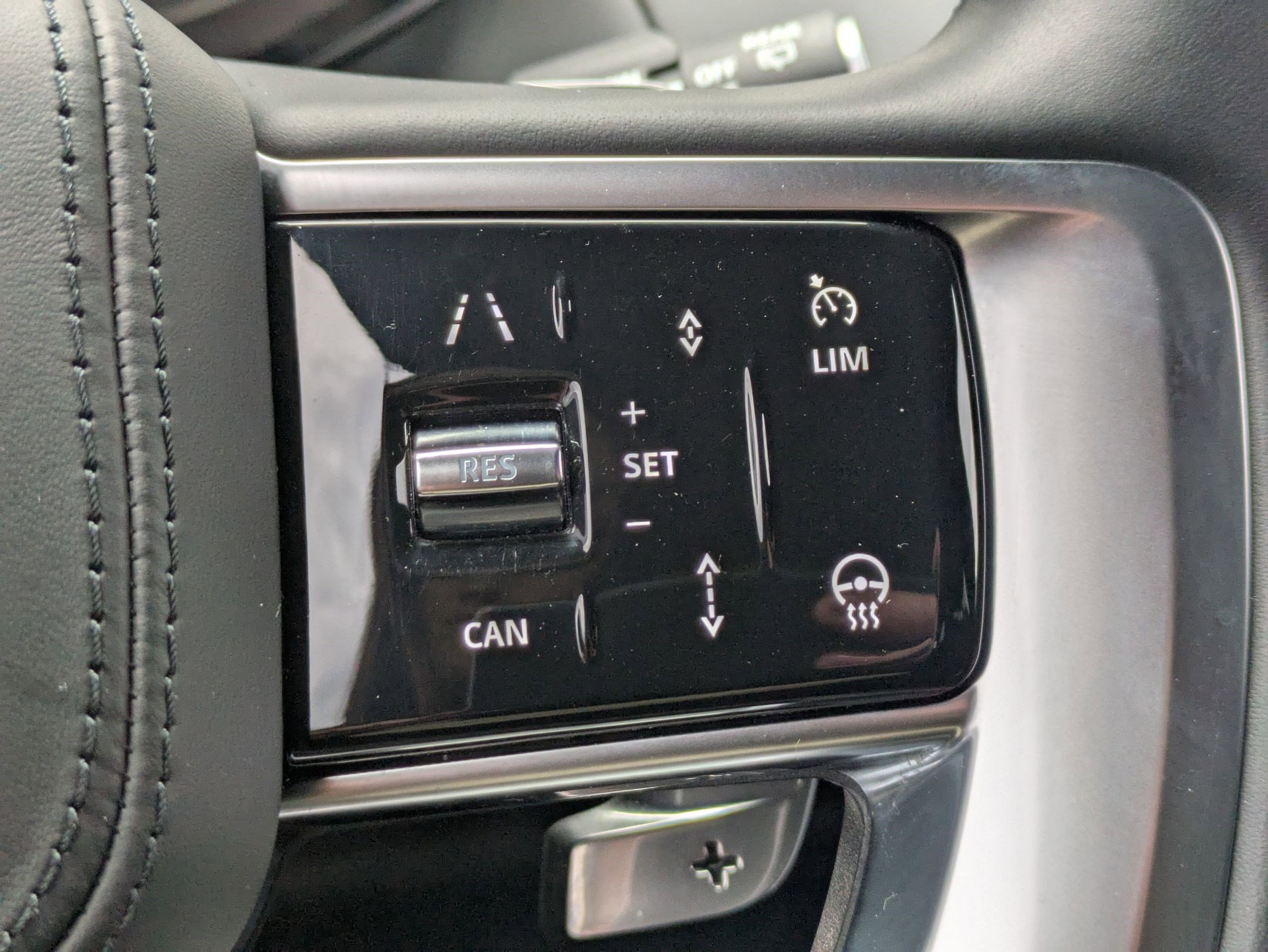 Used 2024 Land Rover Range Rover SE image 17