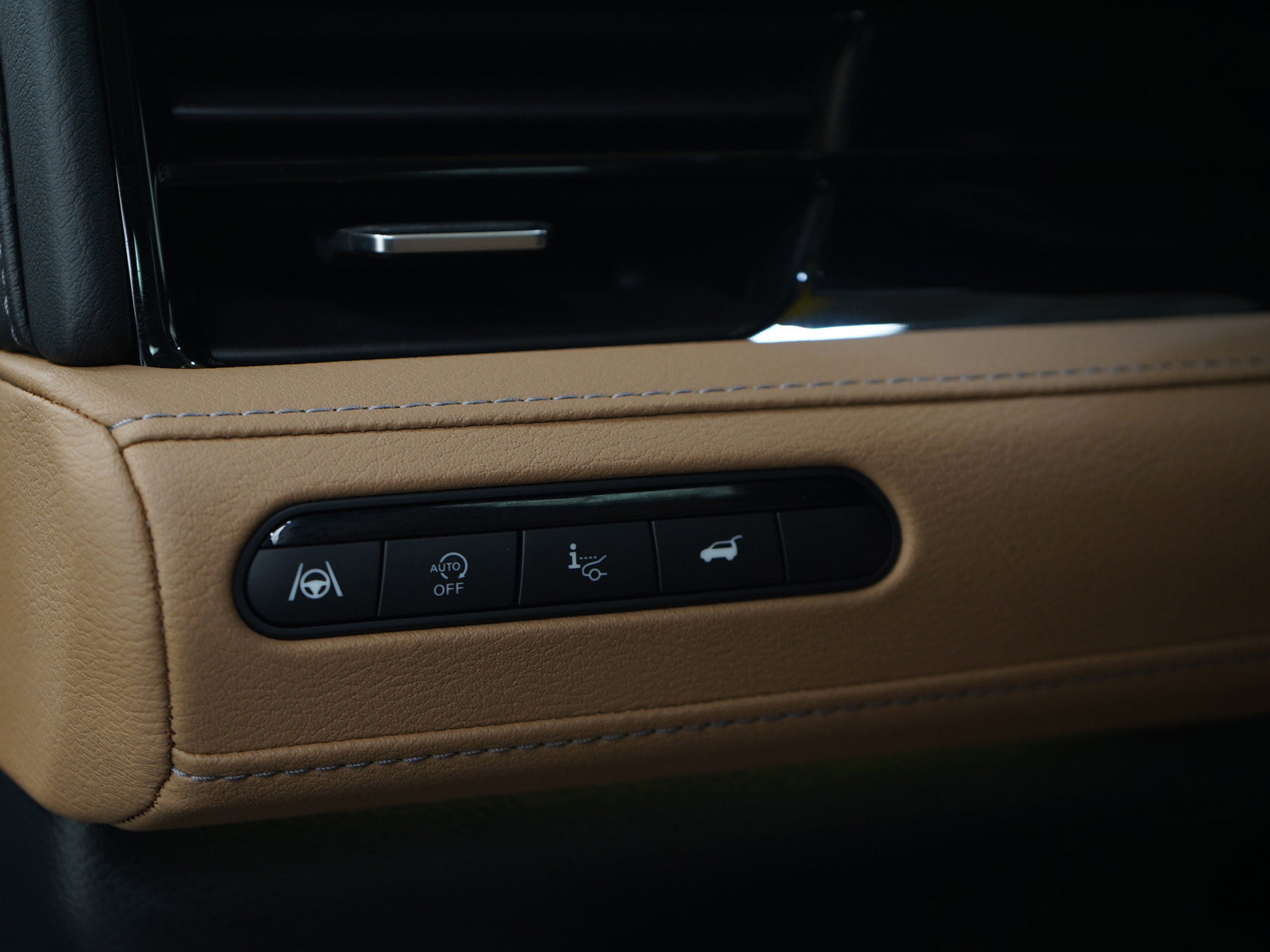 Used 2025 INFINITI QX80 Luxe AWD/4WD image 30