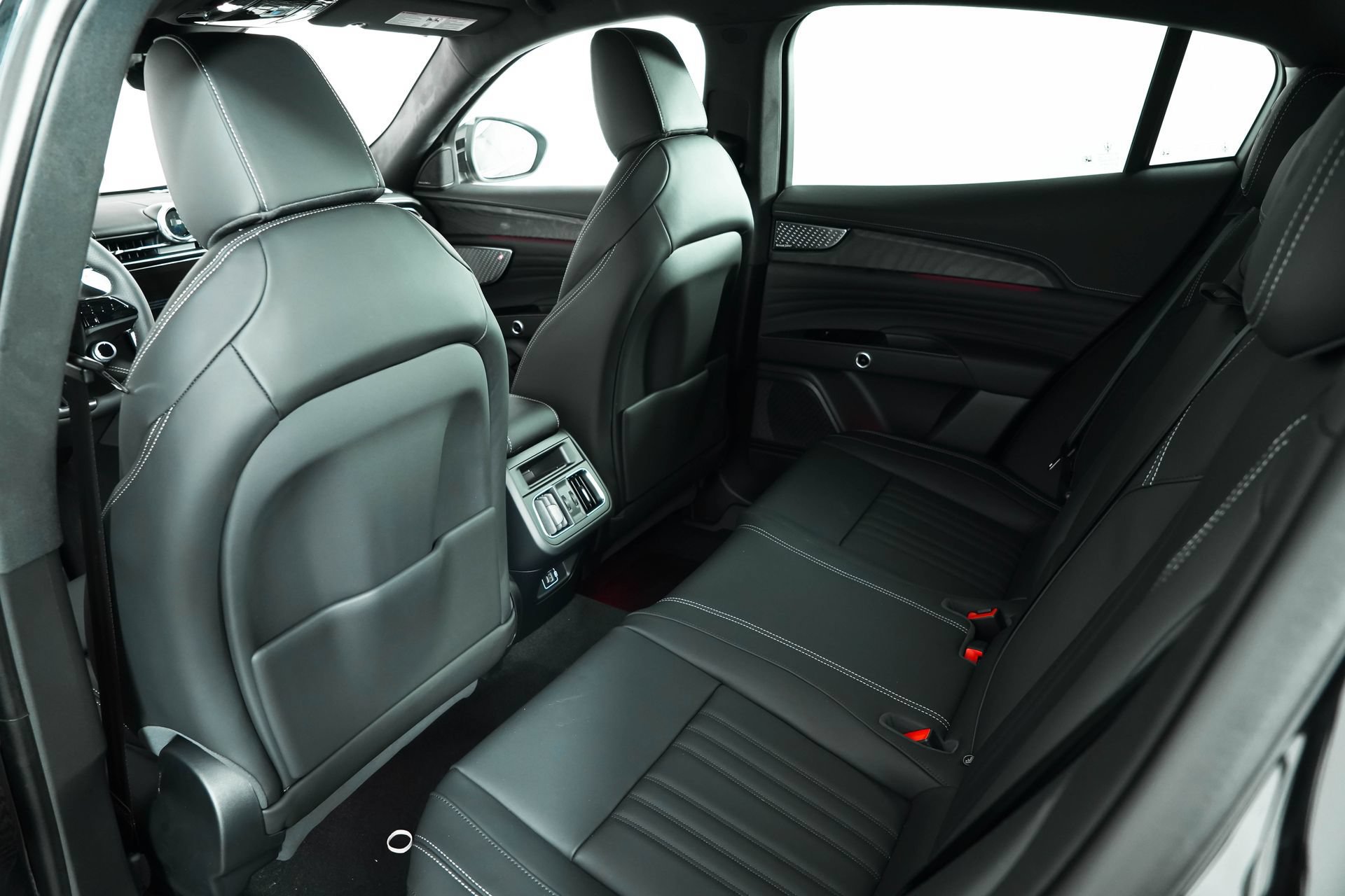 Used 2025 Maserati Grecale GT AWD/4WD image 22