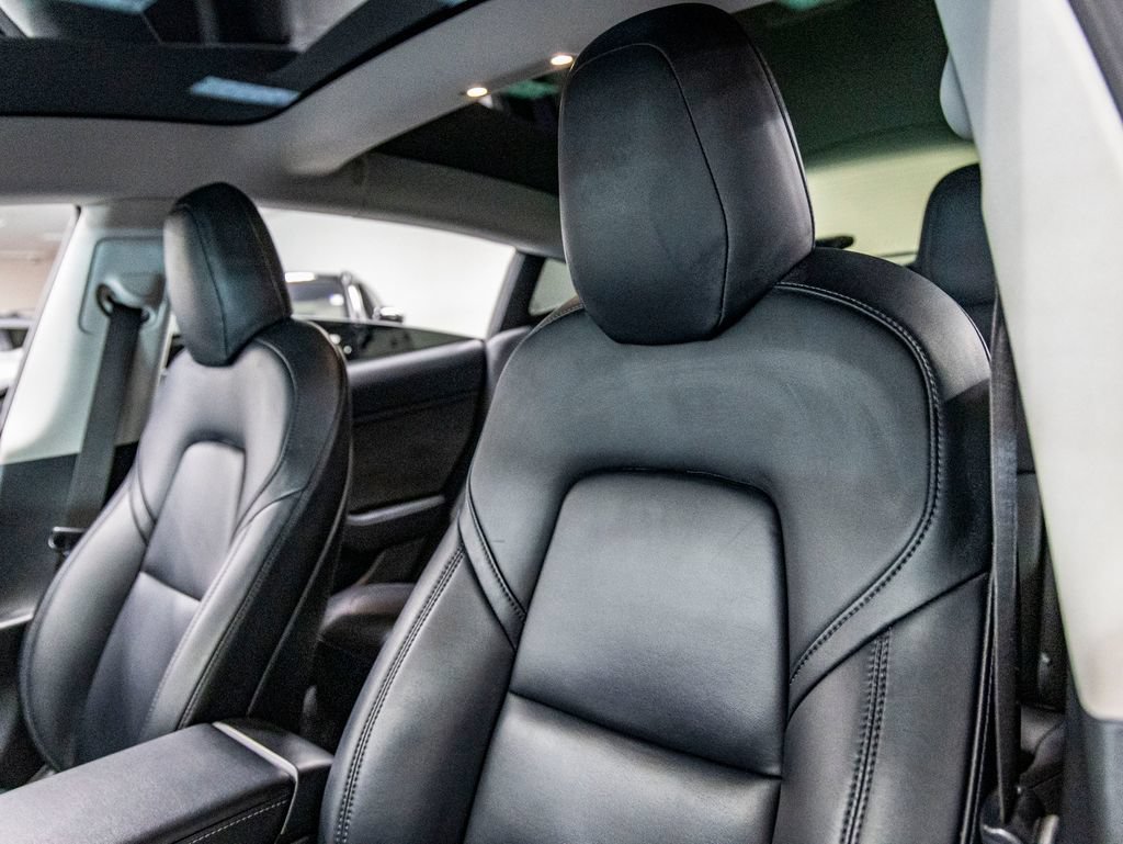 Used 2018 Tesla Model 3 Mid Range RWD image 14