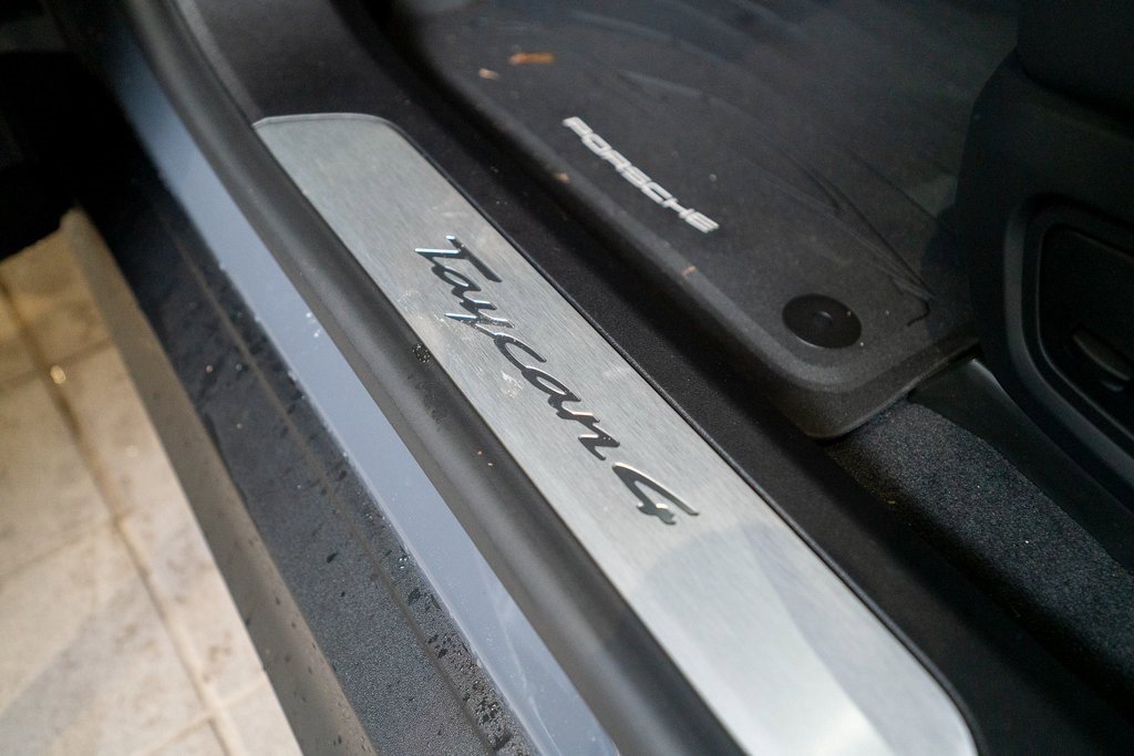 New 2026 Porsche Taycan image 24