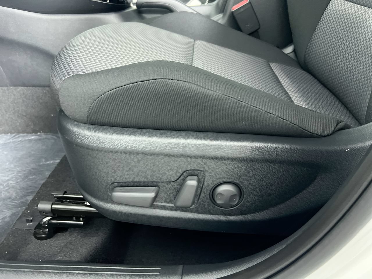 Used 2023 Kia Soul LX w/ Option Group 015 FWD image 15