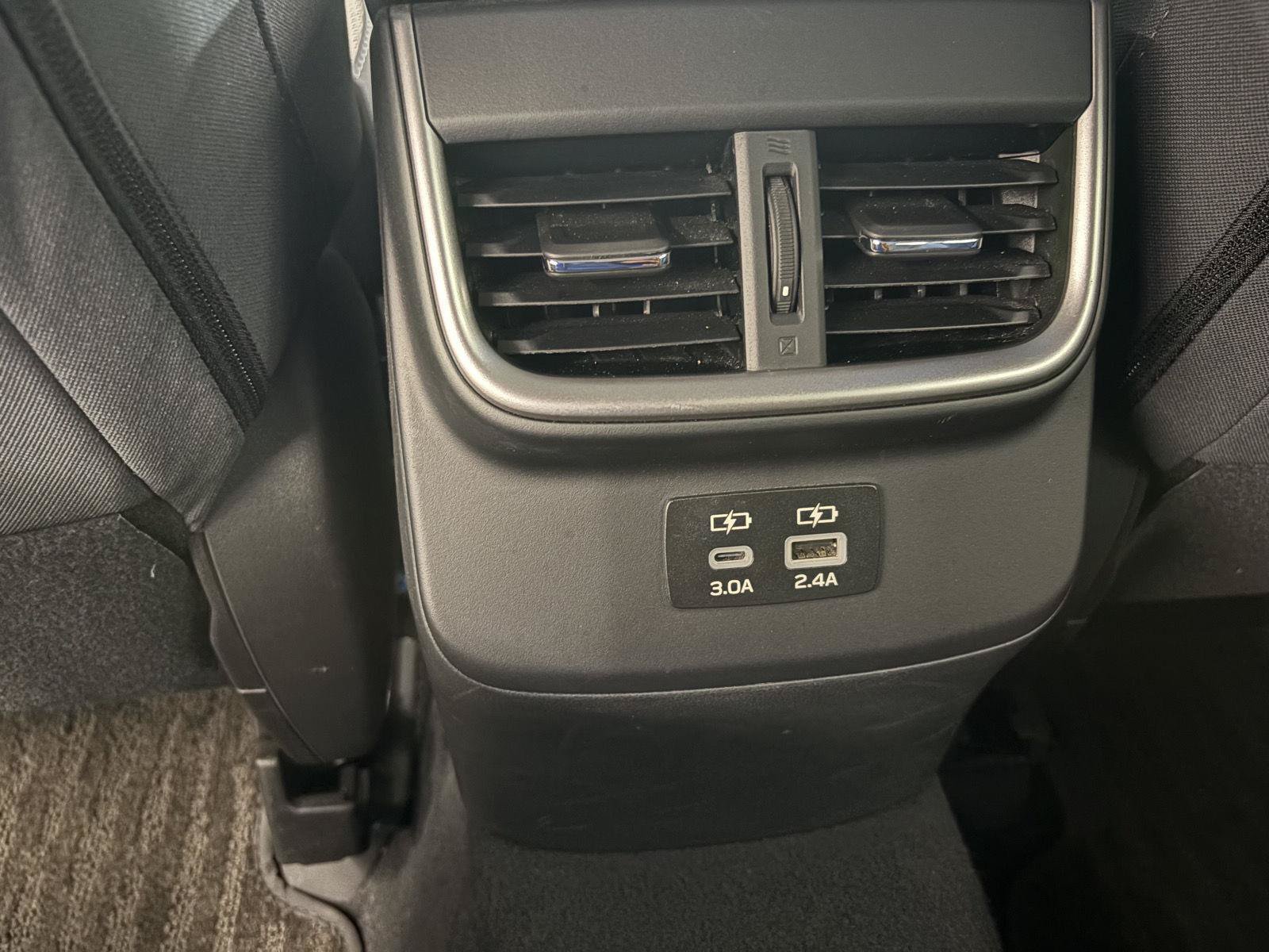Used 2025 Subaru Outback Premium AWD/4WD image 23
