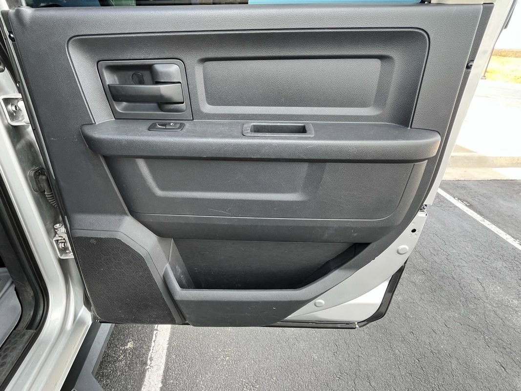 Used 2012 RAM 3500 ST w/ Chrome Appearance Group AWD/4WD image 17