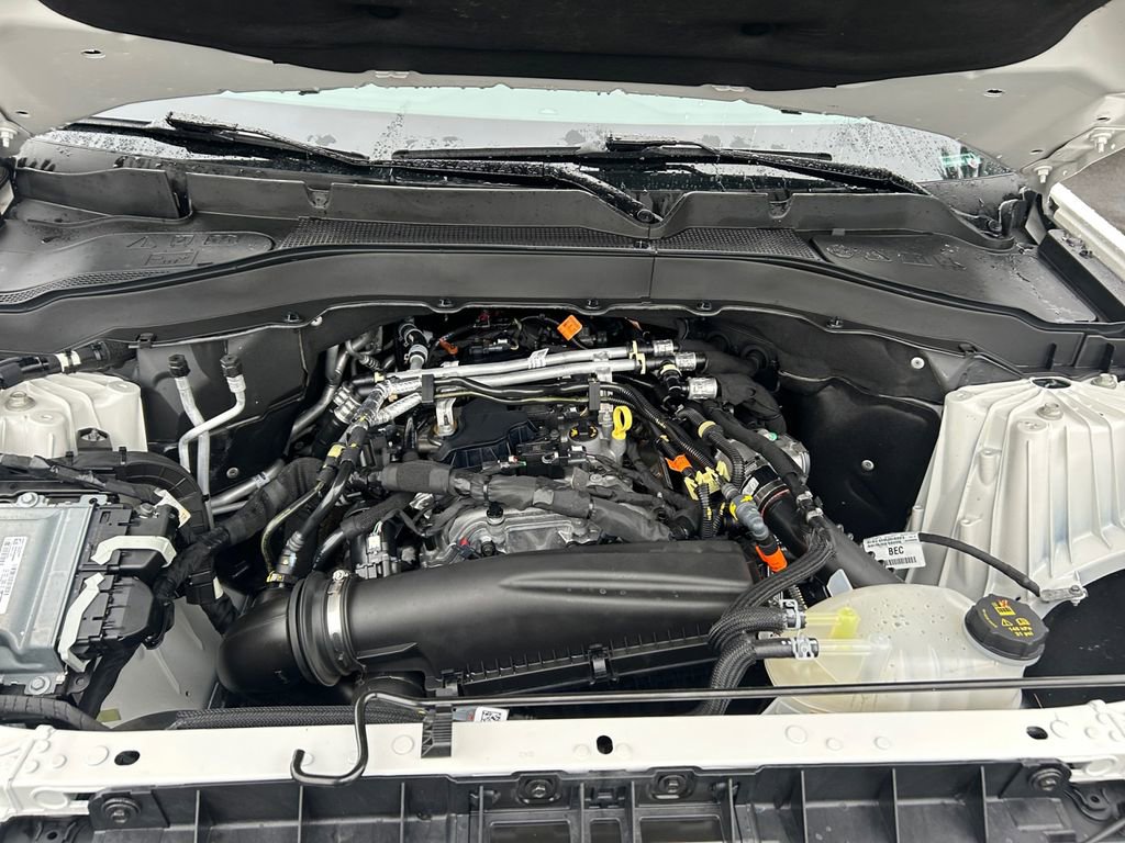 Used 2025 Ford Explorer Active w/ Active Comfort Package image 29