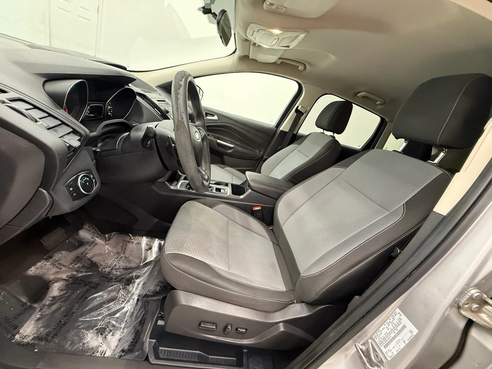 Used 2017 Ford Escape SE FWD image 17