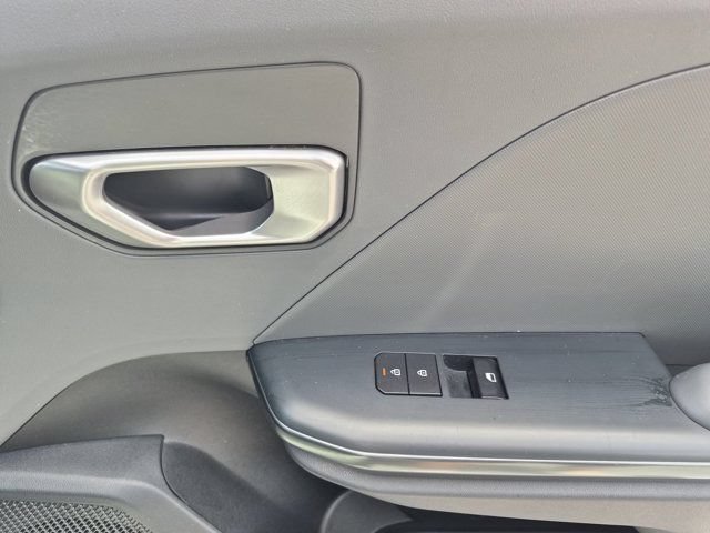 Used 2025 Kia K4 FWD image 33