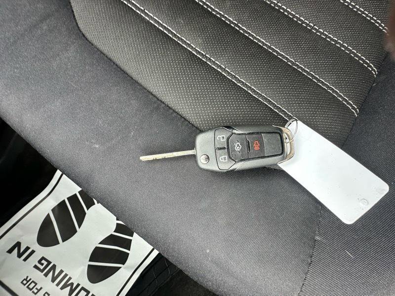 Used 2015 Ford Fusion SE image 17