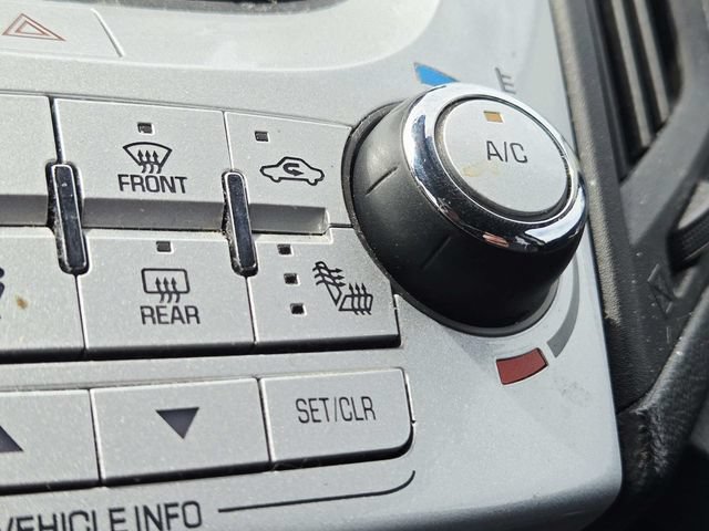 Used 2016 Chevrolet Equinox LTZ w/ Enhanced Convenience Package AWD/4WD image 17