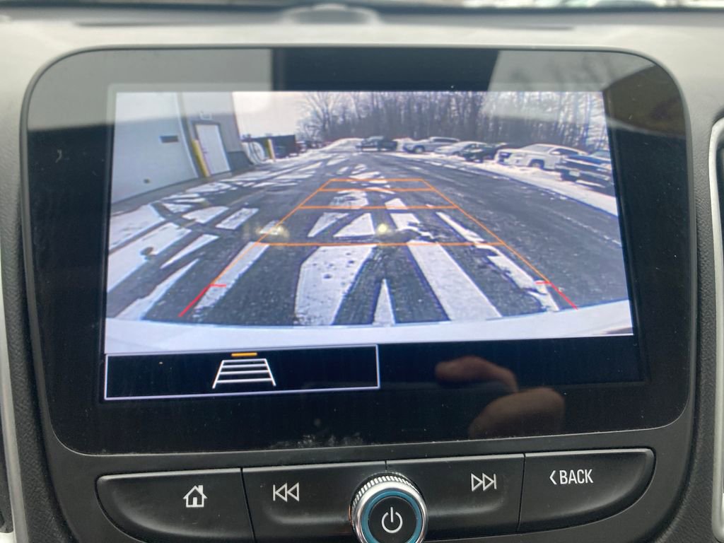 Used 2022 Chevrolet Malibu LS image 24