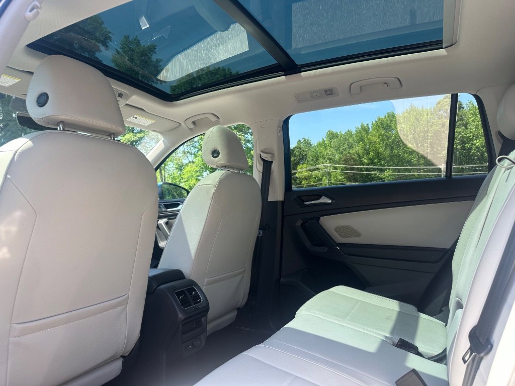 Used 2018 Volkswagen Tiguan SE w/ Panoramic Sunroof Package AWD/4WD image 15