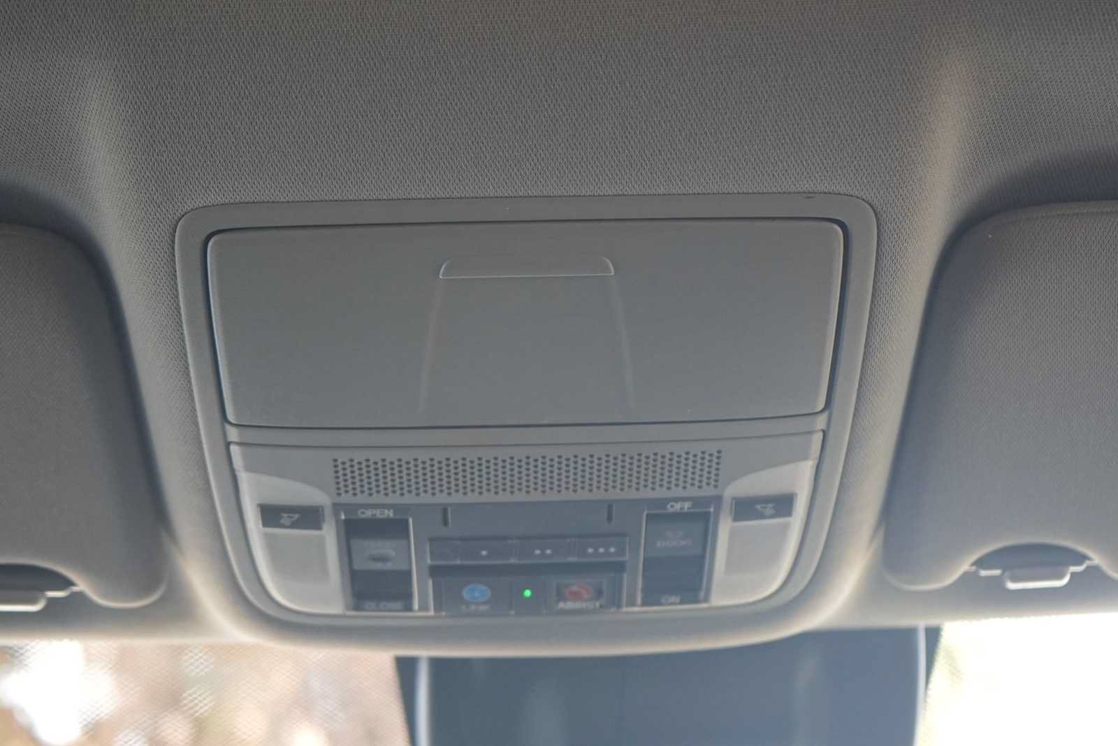 Used 2018 Acura MDX w/ Technology Package FWD image 23