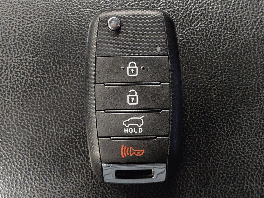Used 2015 Kia Soul + w/ Audio Package FWD image 32