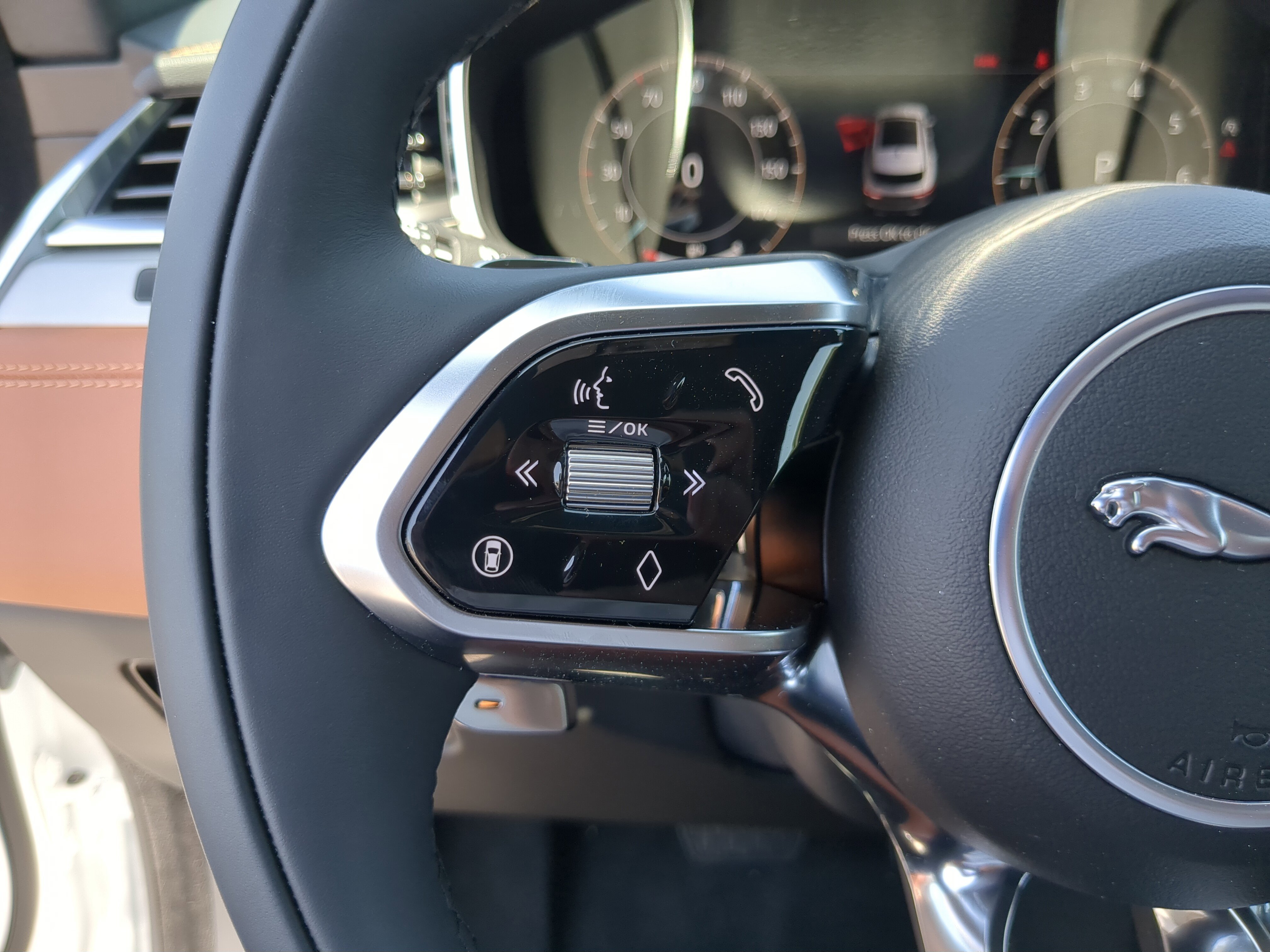 New 2026 Jaguar F-PACE R-Dynamic S image 27