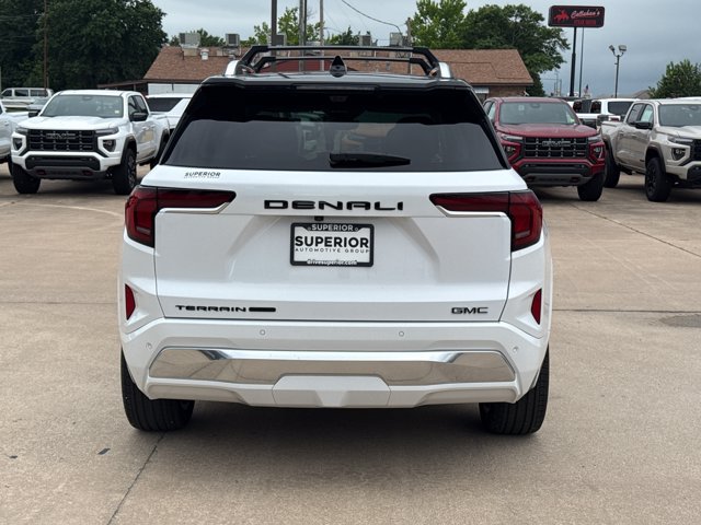 Used 2026 GMC Terrain Denali w/ LPO, Black Badging Package AWD/4WD image 4