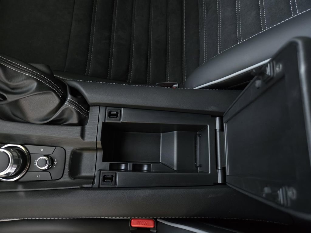 New 2025 MAZDA MX-5 Miata RF Club image 25