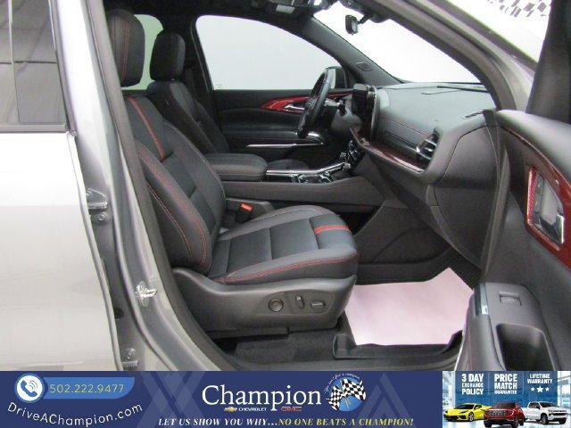 Used 2024 Chevrolet Traverse RS AWD/4WD image 46