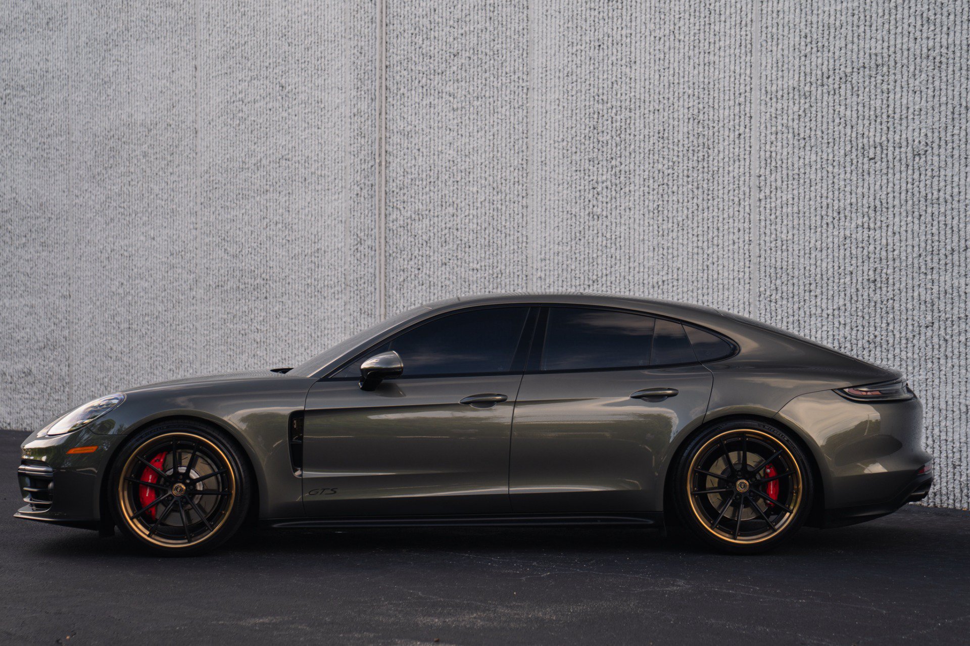 Used 2023 Porsche Panamera GTS AWD/4WD image 4
