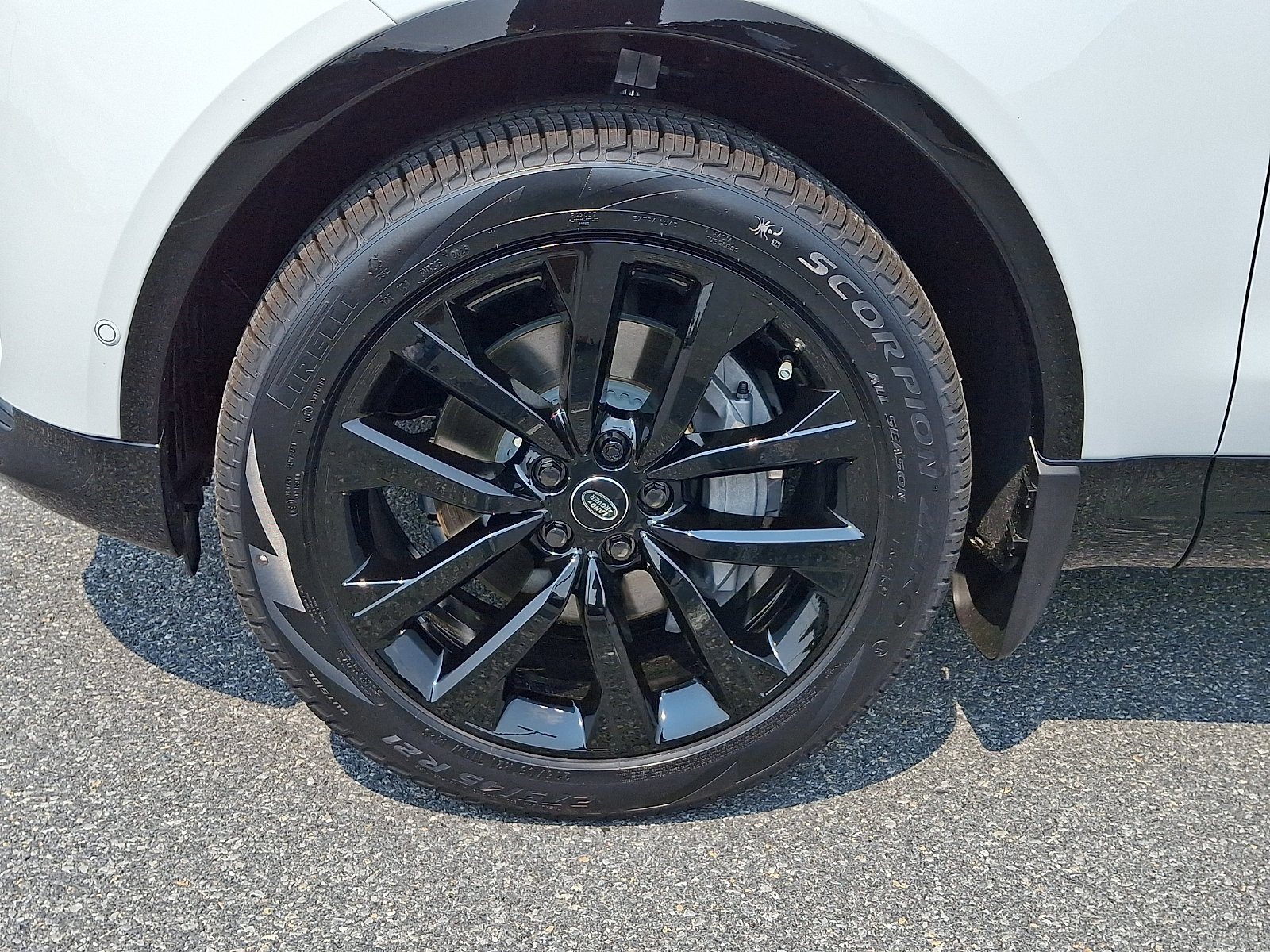 New 2026 Land Rover Discovery Dynamic SE AWD/4WD image 7