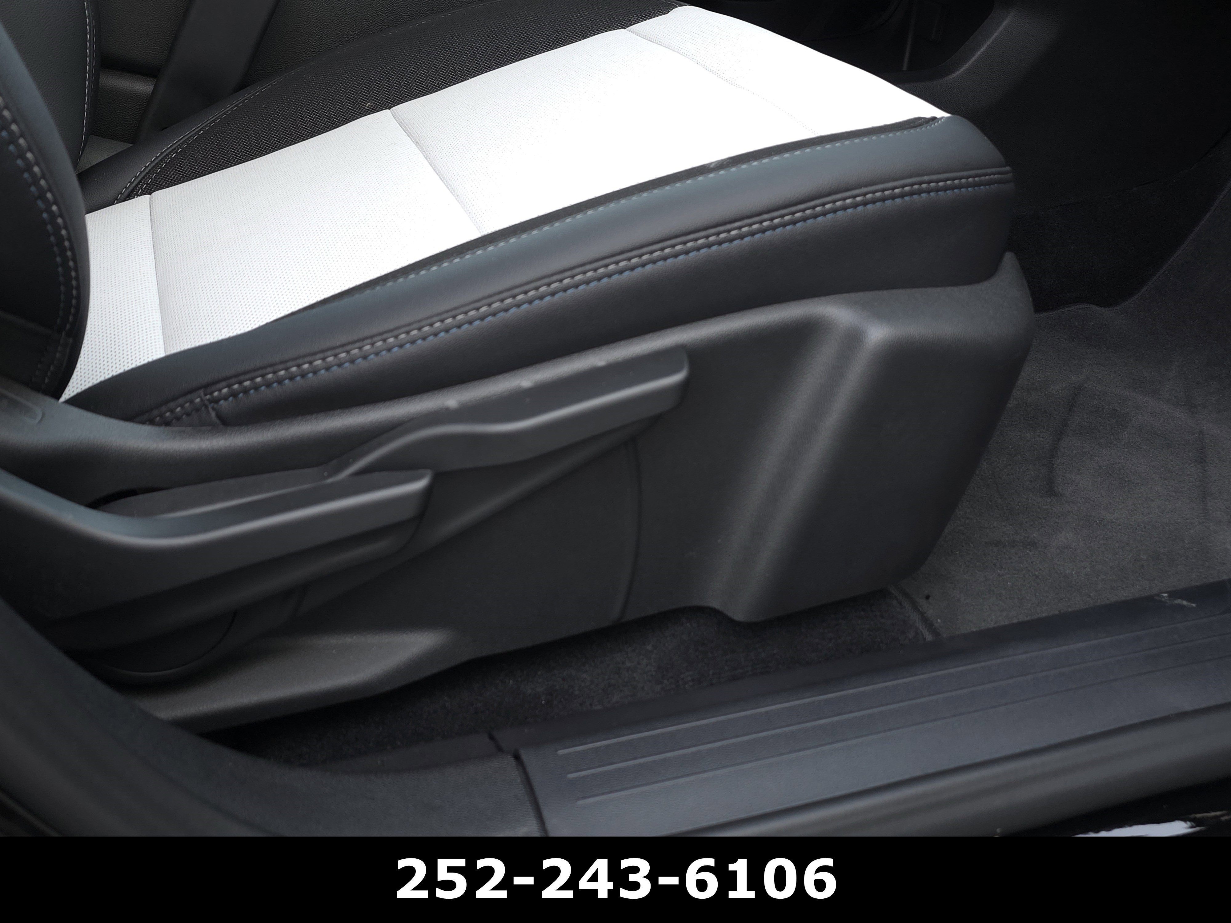 Used 2025 Chevrolet Equinox EV LT image 44