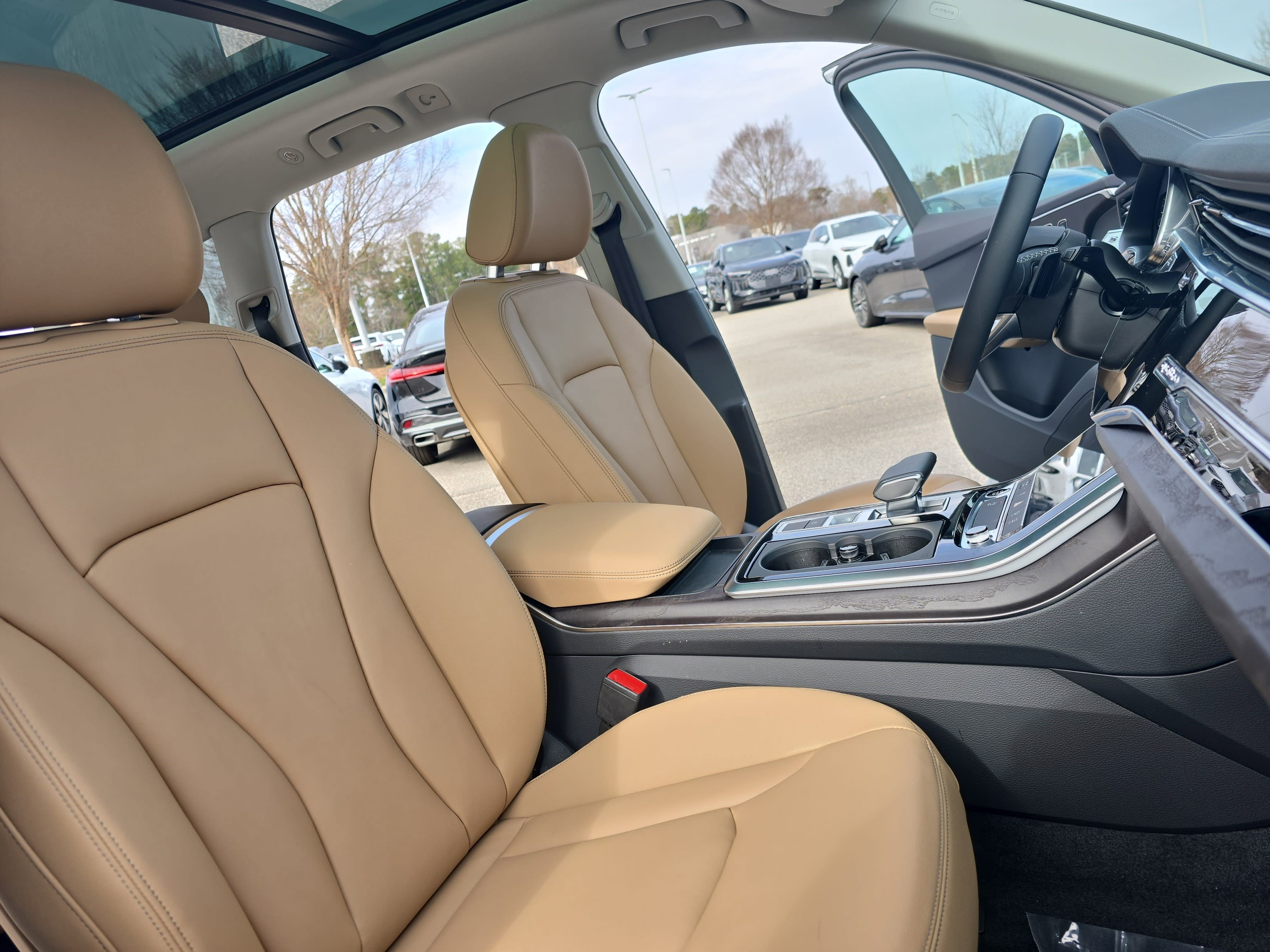 Certified 2025 Audi Q7 2.0T Premium w/ Convenience Package image 10