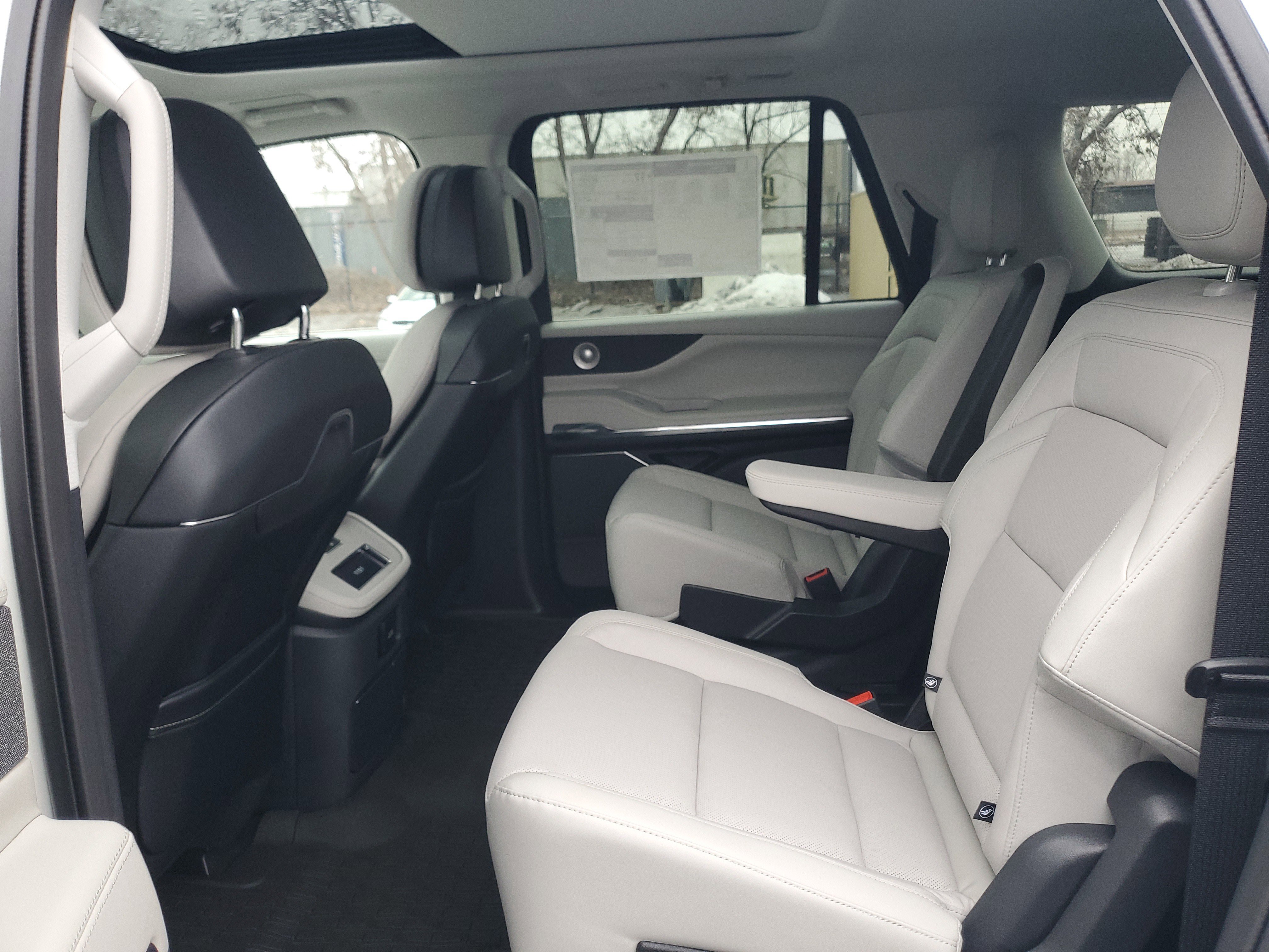 New 2025 Lincoln Navigator L Reserve image 26