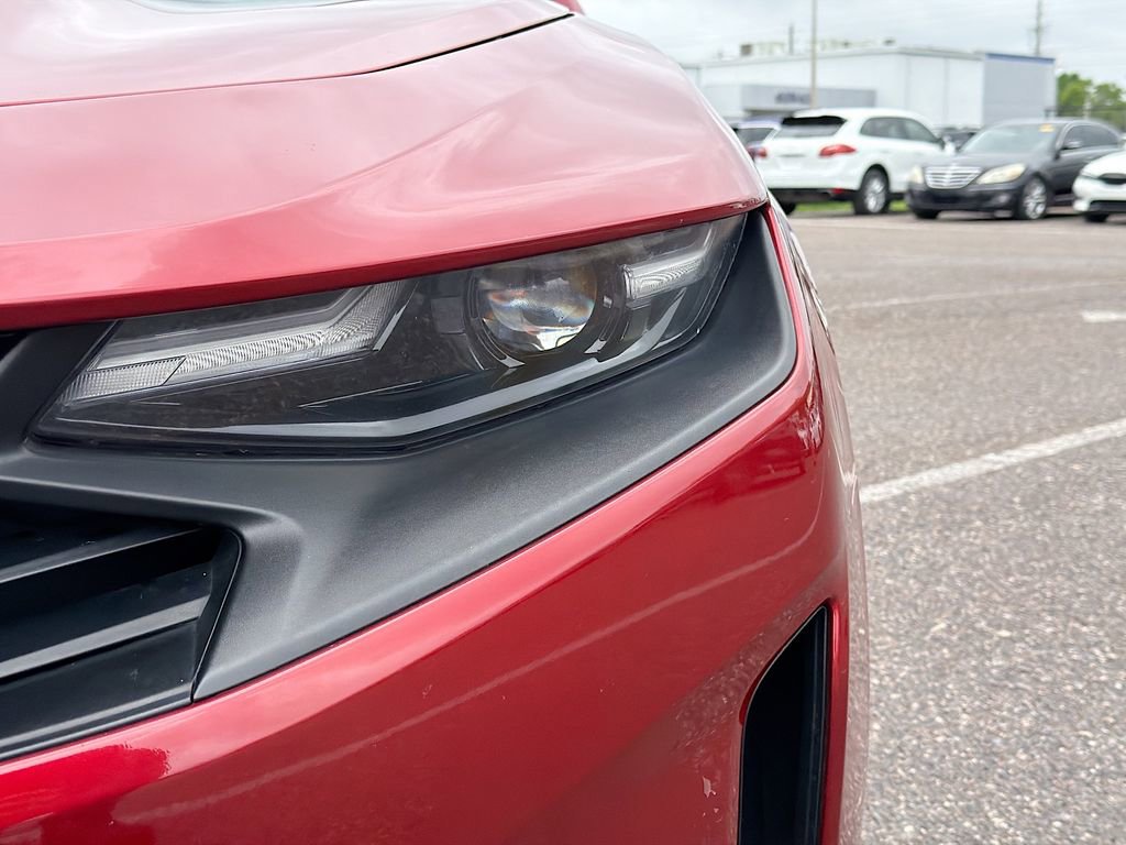 Used 2021 Chevrolet Camaro LT w/ Technology Package image 9