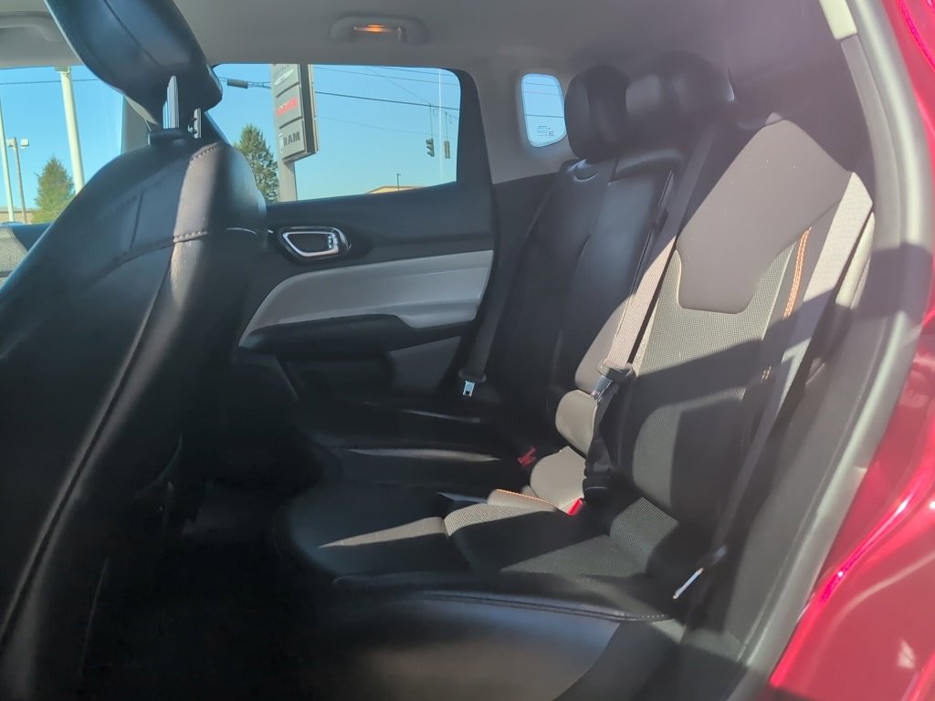 Used 2022 Jeep Compass Limited image 17