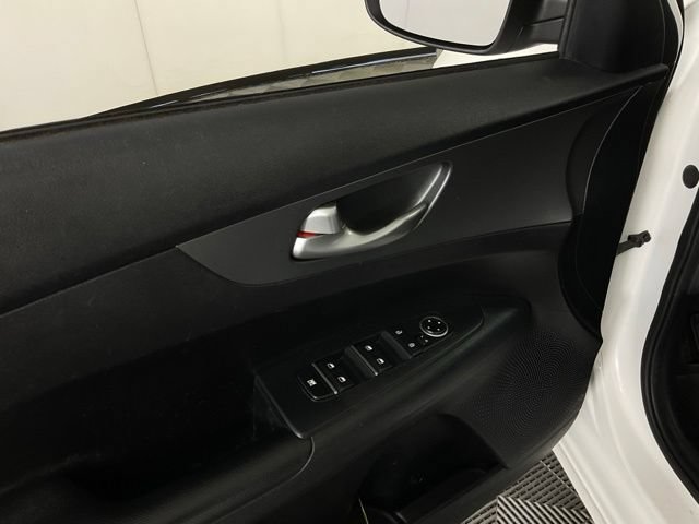 Used 2019 Kia Forte LXS FWD image 24