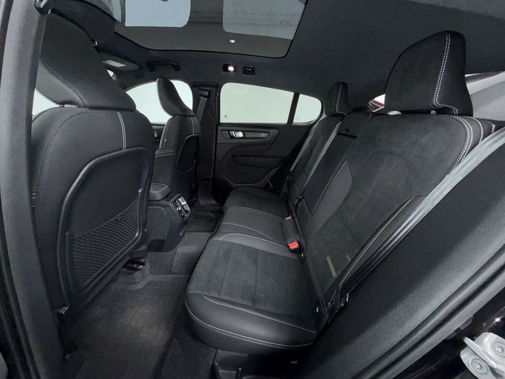 Used 2023 Volvo C40 P8 Recharge Ultimate w/ Protection Package Premier AWD/4WD image 18