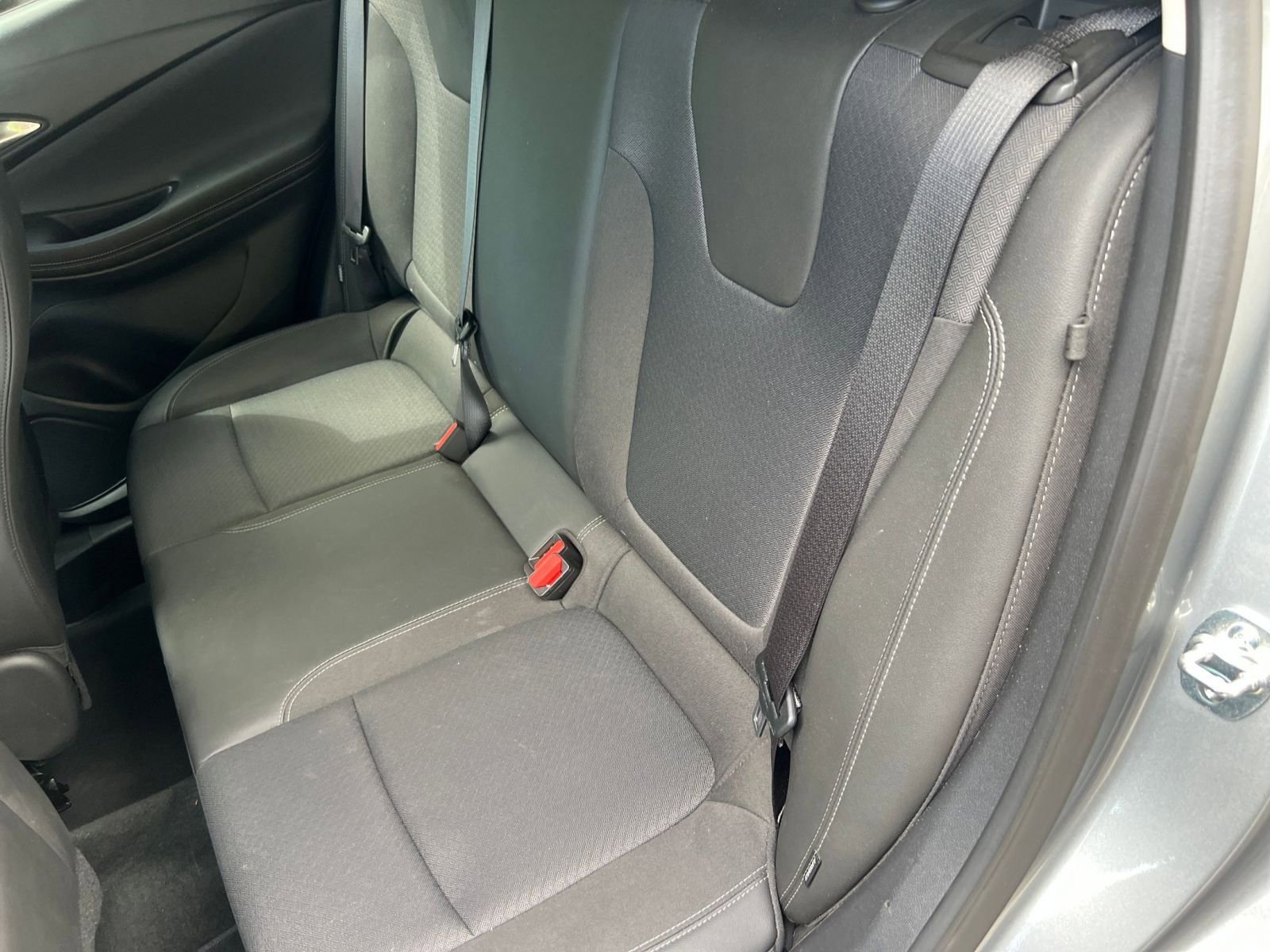 Used 2025 Buick Encore GX Preferred image 32