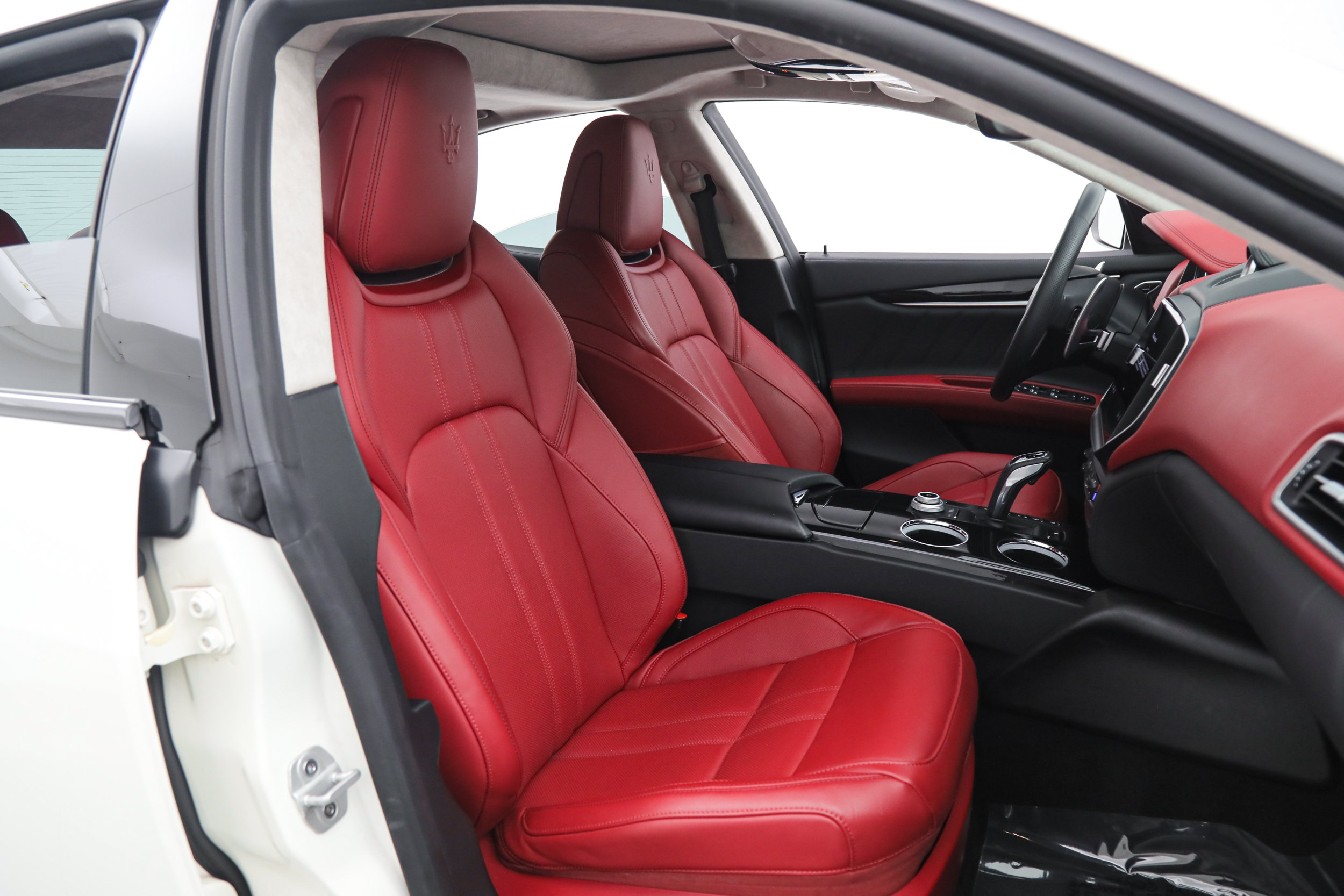 Certified 2023 Maserati Ghibli Modena RWD image 10
