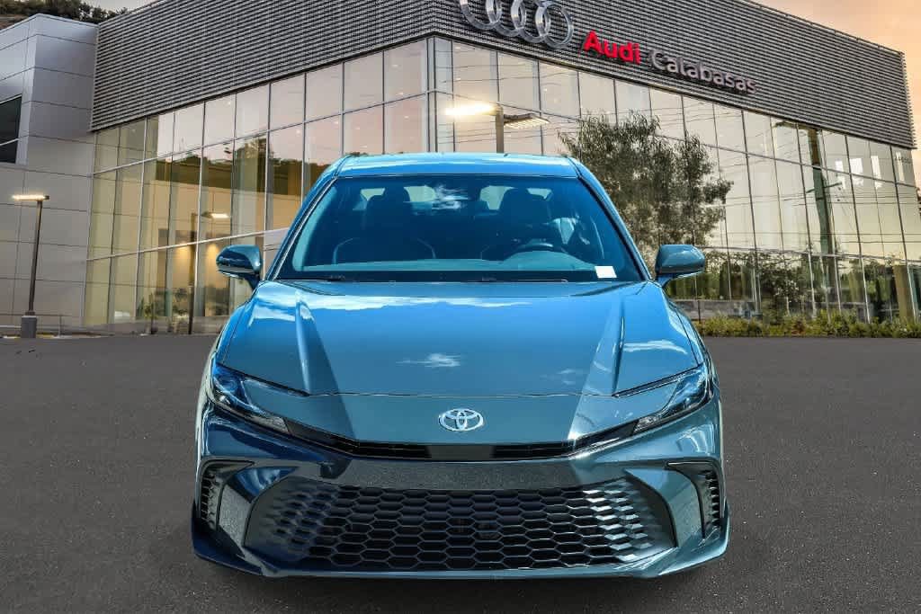 Used 2026 Toyota Camry SE FWD image 2