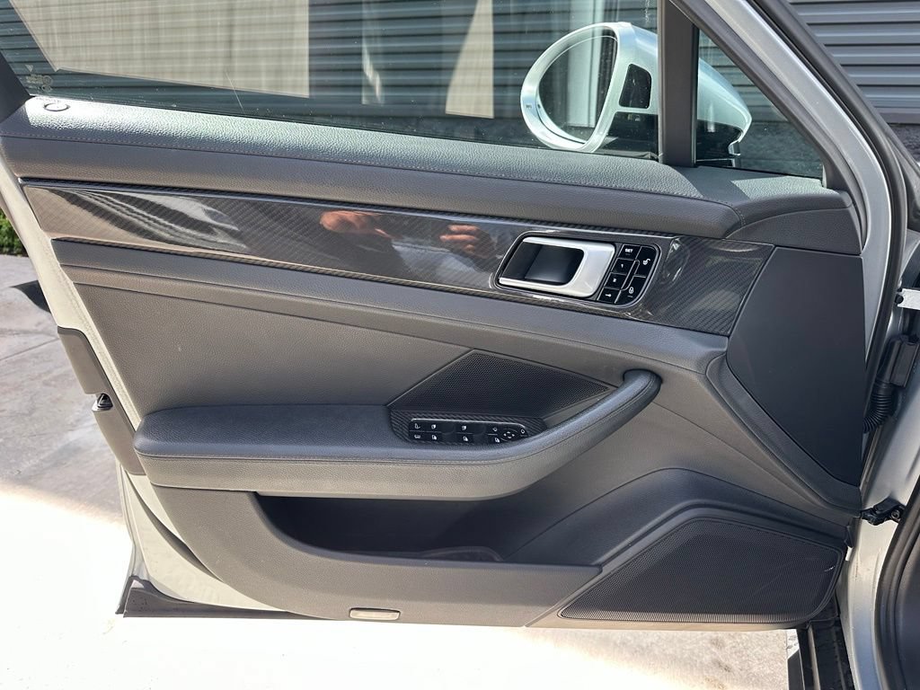 Certified 2018 Porsche Panamera 4 AWD/4WD image 17