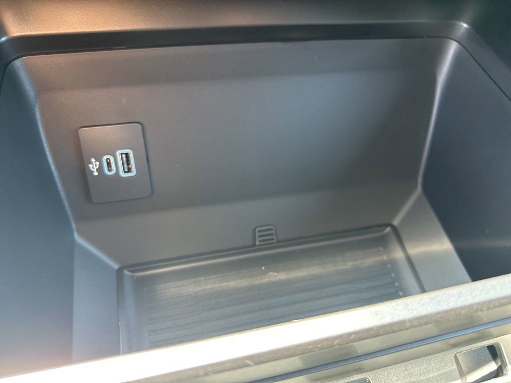 New 2026 Ford F250 XLT w/ XLT Premium Package image 32