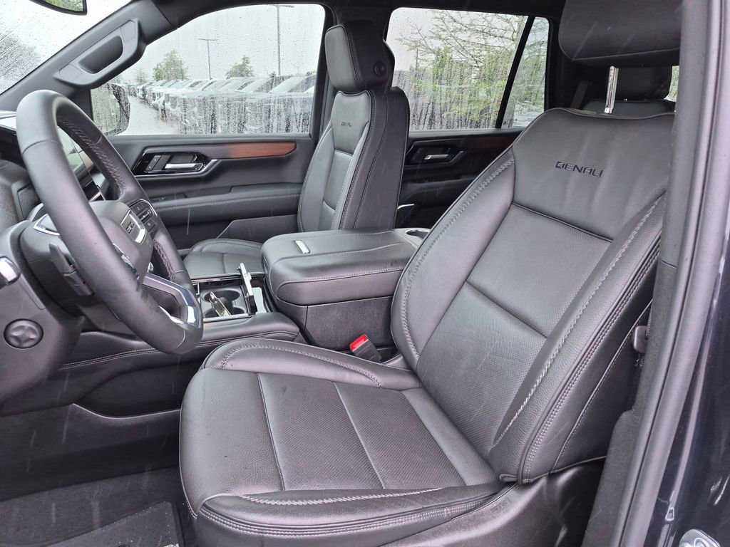 Certified 2025 GMC Yukon Denali RWD image 19