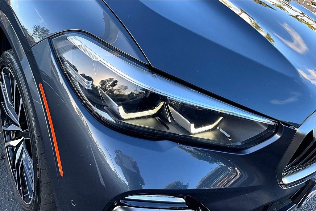 Used 2020 BMW X5 M50i w/ Premium Package image 26