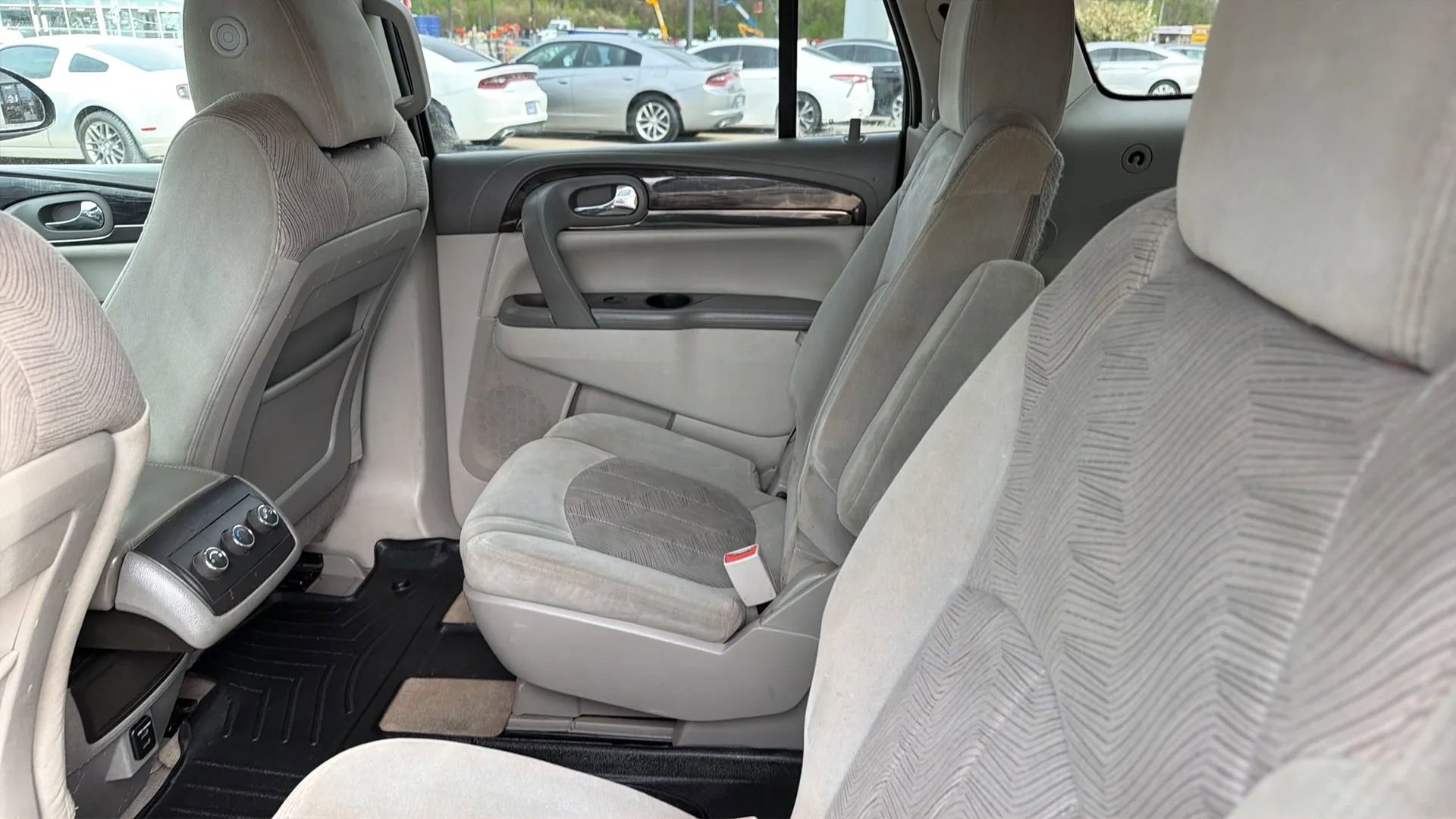 Used 2015 Buick Enclave Convenience FWD image 33
